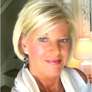 Meet your Posher, Paula